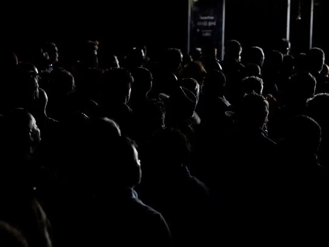 Por la caída del suministro eléctrico suspendieron los partidos de la séptima jornada del Masters 1000 de Madrid.