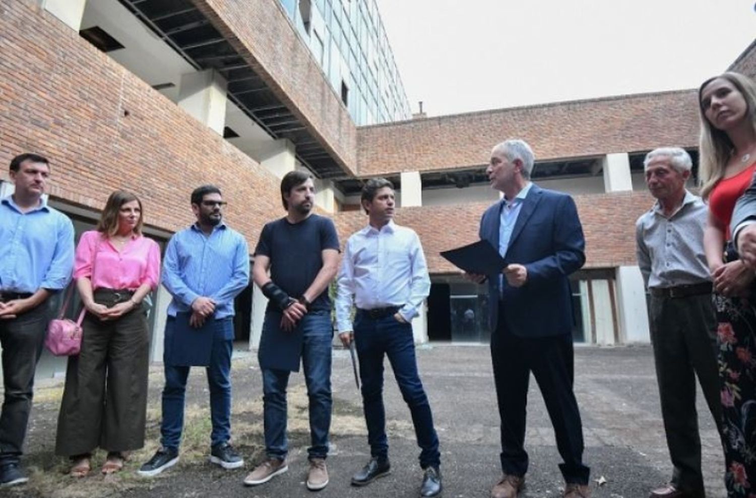 Kicillof encabezó el traspaso del edificio del ex Centro Oncológico de Excelencia