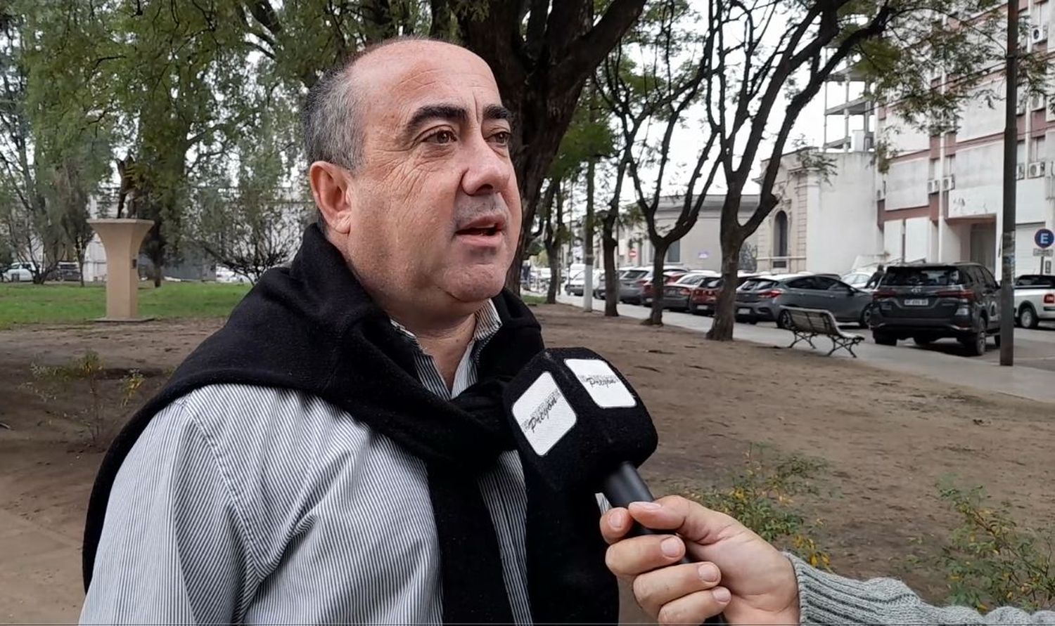 Gustavo Juliá.