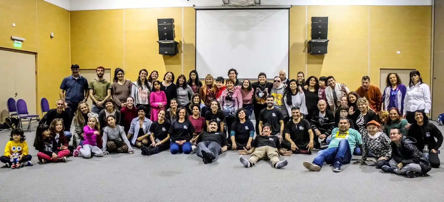 Los estudiantes de la Escuela Municipal de Teatro vivieron una jornada de integración 