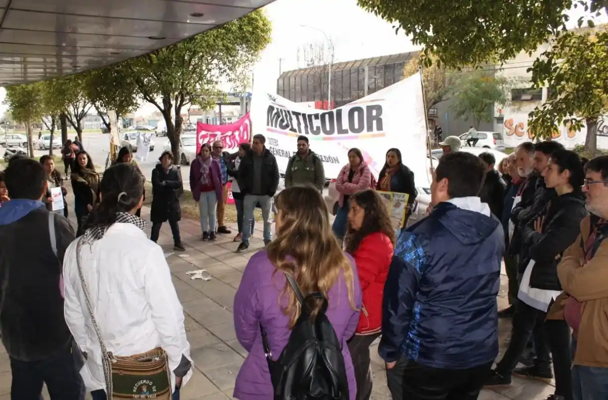 Suteba Multicolor convocó a un paro docente para este martes en rechazo al acuerdo salarial firmado entre la Provincia y los gremios mayoritarios.