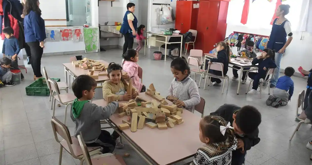 El currículum es parte constitutiva de un proyecto que proporciona orientaciones y lineamientos sobre qué, cómo y para qué se quiere educar. Crédito: Archivo / Guillermo Di Salvatore