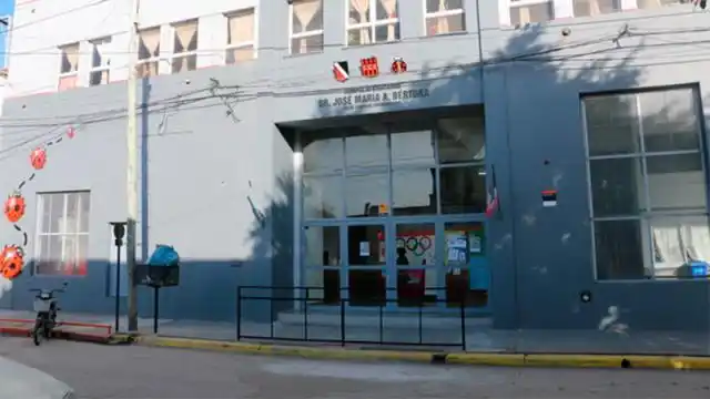 Alumna se negaba a recibir educación sexual y el padre golpeó al docente