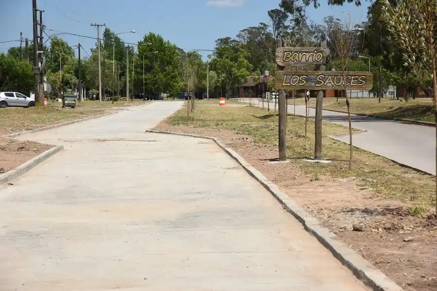 Reunión con el ministro Simone: Buscan ejecutar proyecto hidráulico en barrio Los Sauces para evitar anegamientos