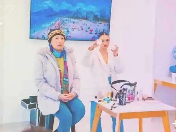 Pinceladas de bienestar: iniciativa para reforzar 
la autoestima y autovalía de pacientes oncológicas