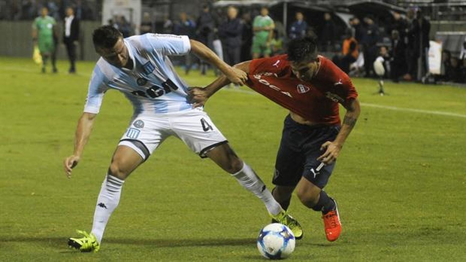 Rosales le dio la Copa Revancha a Racing