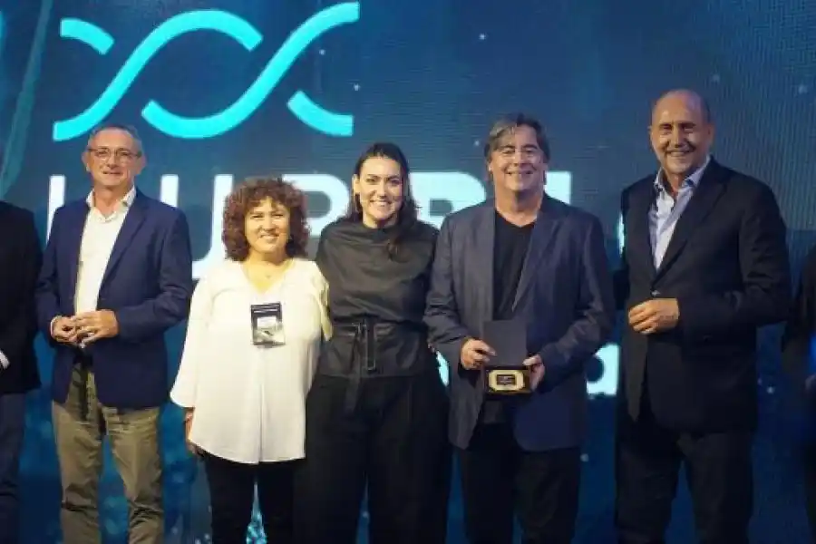 La provincia distingue a investigadores por sus aportes y logros en la ciencia y tecnología