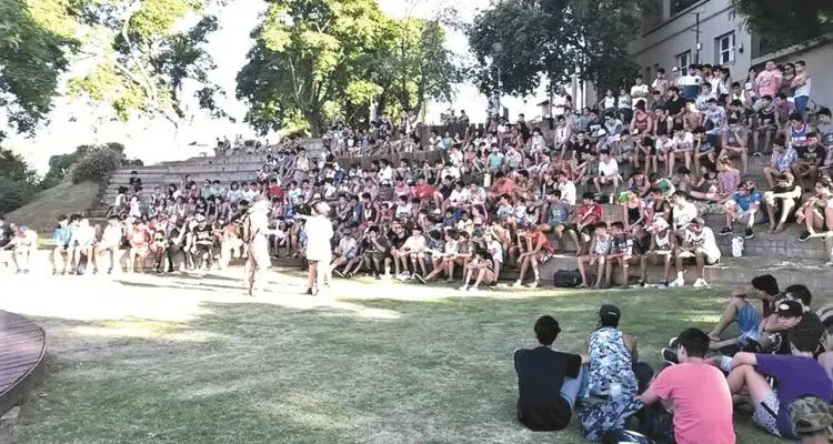 Freestyle, cine y escenario abierto en el Vía Crucis