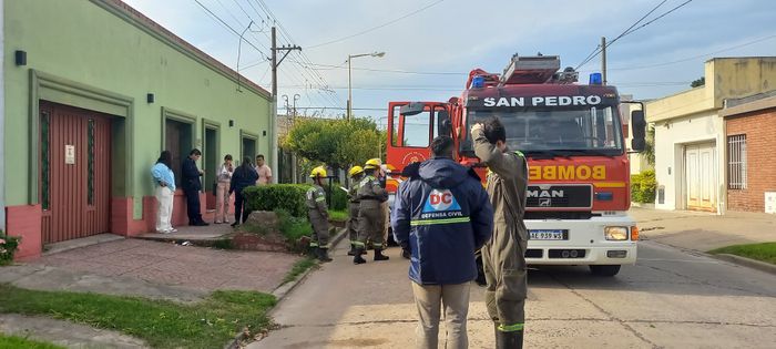 pavón 480  persona sin vida bomberos ambulancia científica