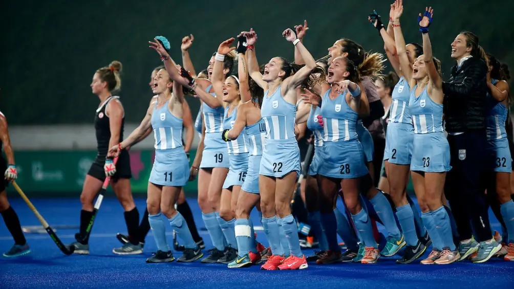 Las Leonas abren su gira europea en un amistoso ante España