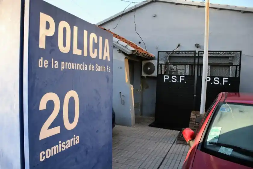 Efectuaron disparos al aire frente a la comisaría 20ª: un colegio de la zona suspendió las clases