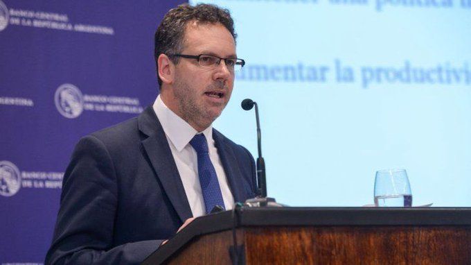 Cepo al dólar y límite de compra de u$s 200 por mes: "Es para preservar las reservas", dijo Sandleris