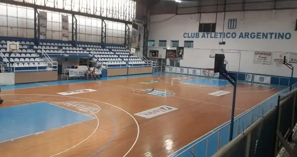 El Roque Vassalli será escenario del duelo entre Argentino y Atenas.