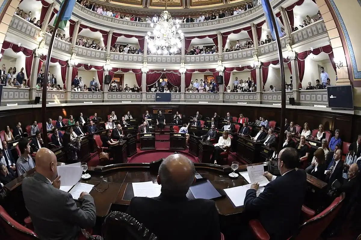 Asumieron los senadores bonaerenses y definieron a los nuevos cuatro vicepresidentes