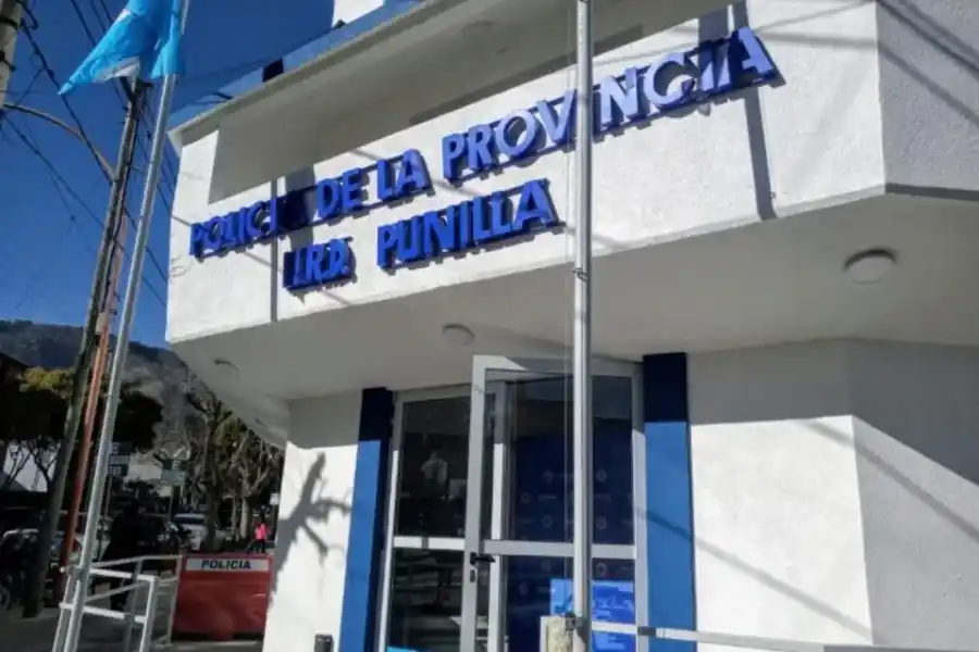 Denuncian que un joven abusó de una estudiante en un viaje de egresados en Carlos Paz