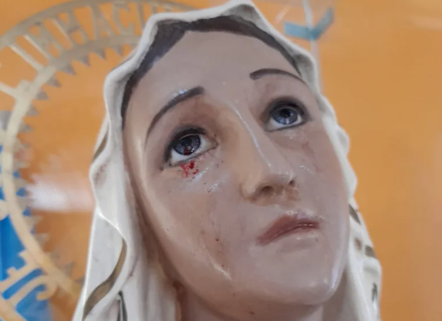 El misterio de la Virgen que llora con “lágrimas de sangre” y le atribuyen curaciones