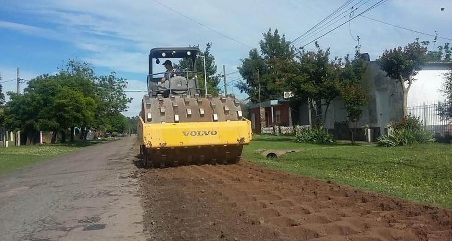 La pavimentación comenzó en Gobernador Castro