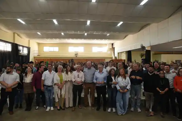 Perotti encabezó un encuentro de trabajo en Calchaquí