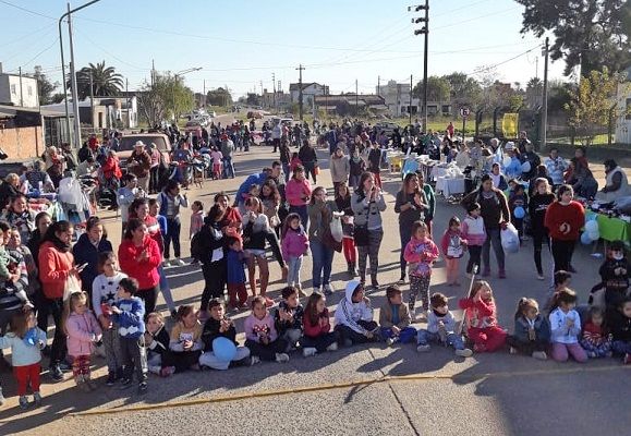 La Feria Popular Itinerante comenzó a recorrer los barrios de la ciudad