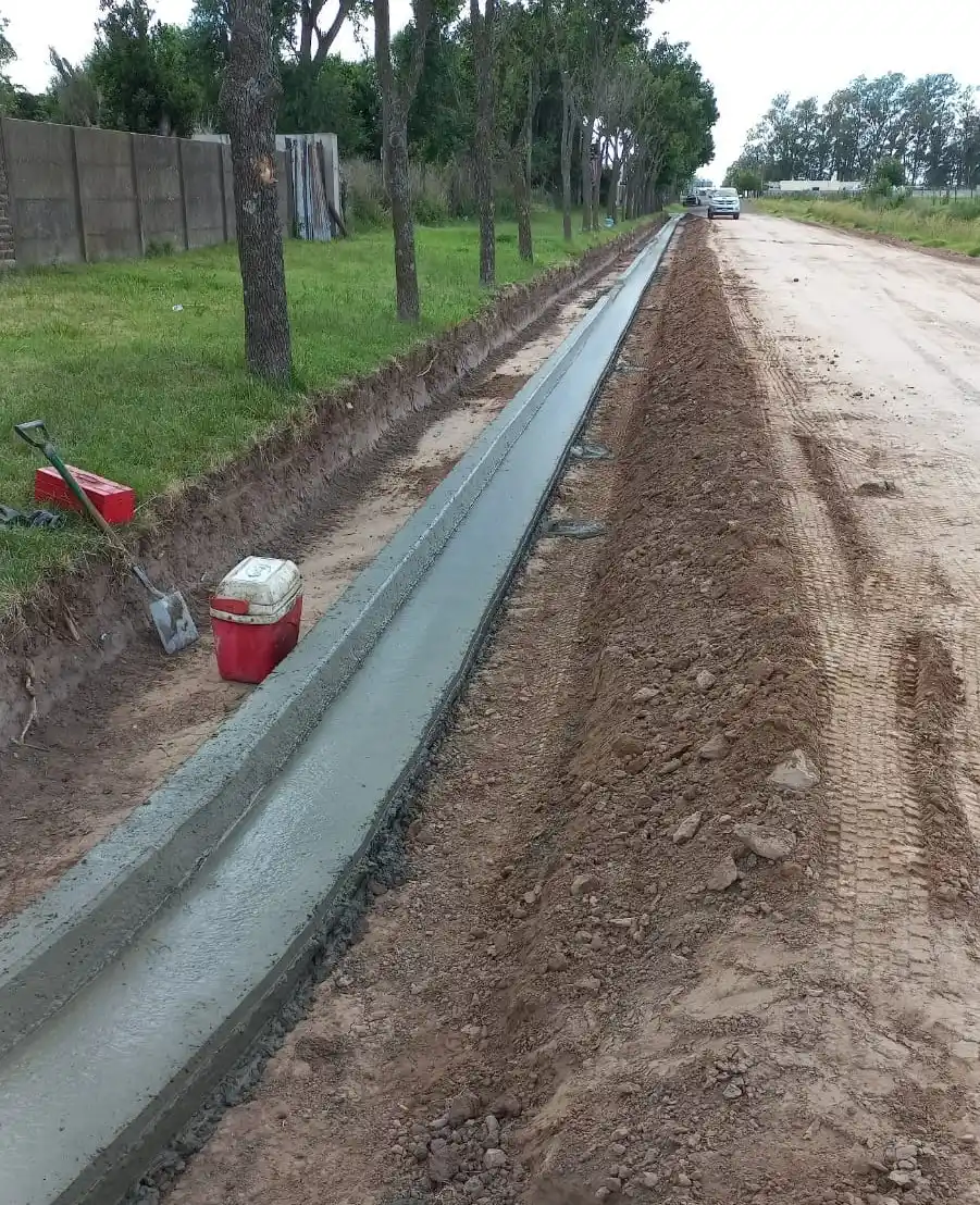 Cordón cuneta en Carmen