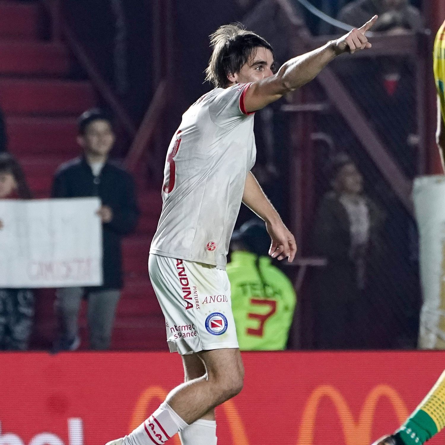 El gol del "Picho" que encaminó el triunfo de Argentinos Juniors