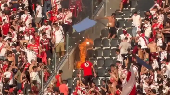 El episodio se dio poco después del habitual recibimiento al equipo.