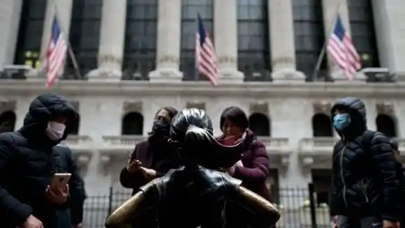 Asesor de la Casa Blanca prevé nuevos cierres en algunas áreas de EE.UU. por coronavirus