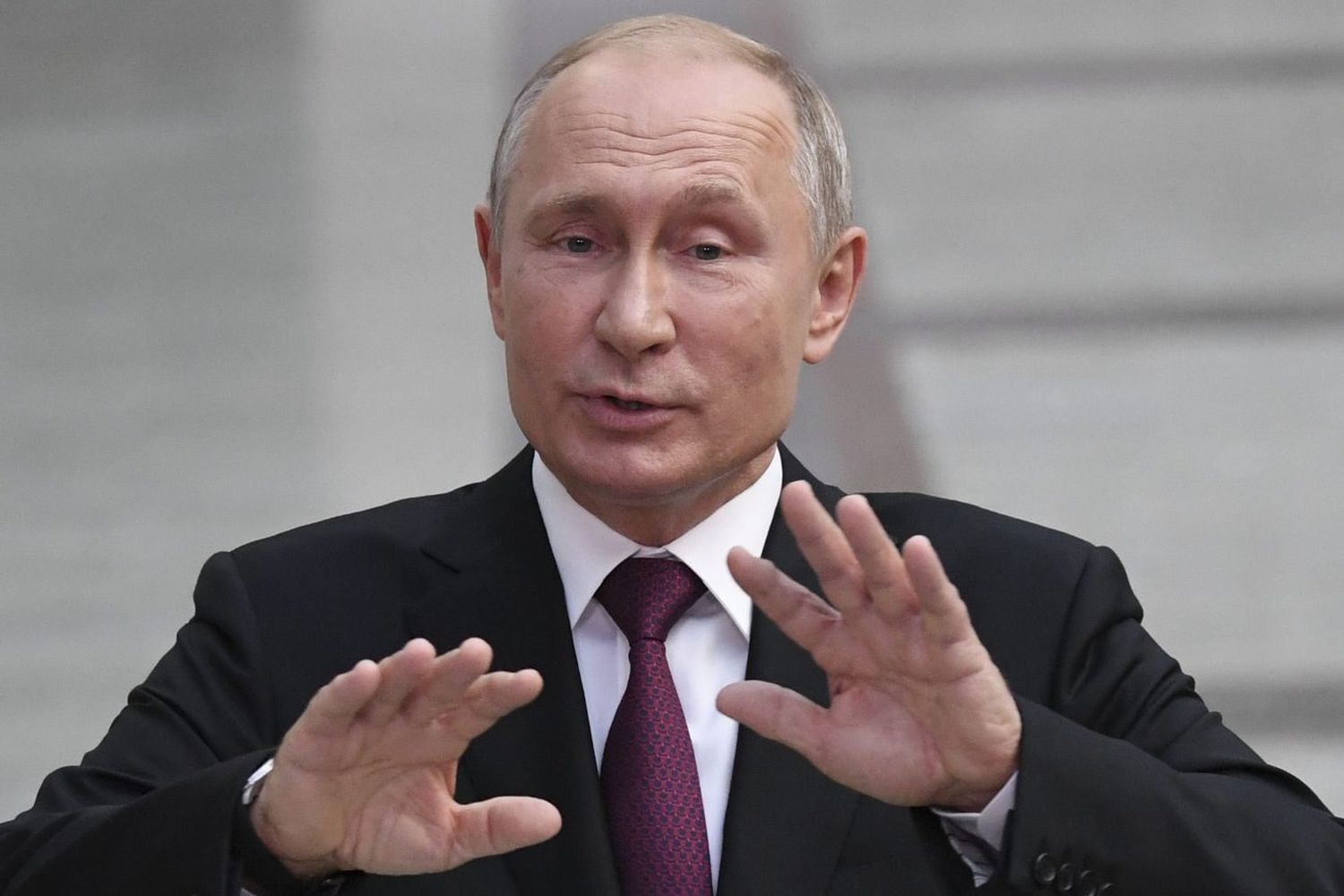 Putin realiza teletrabajo luego de estar en contacto con un médico infectado