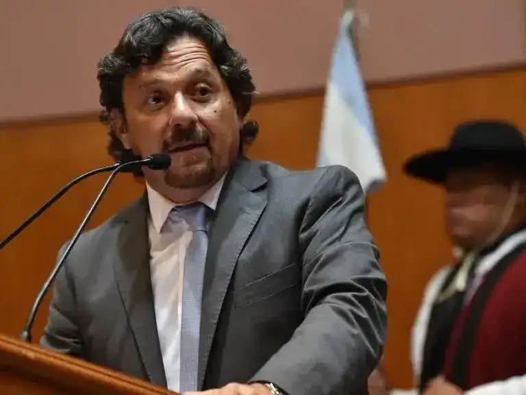 Gustavo Sáenz.