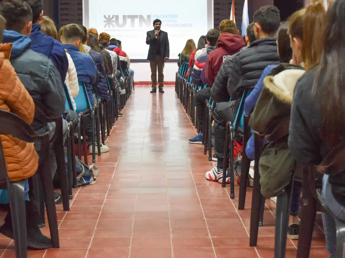 UTN: unos 200 jóvenes comenzaron el seminario de ingreso 2019  