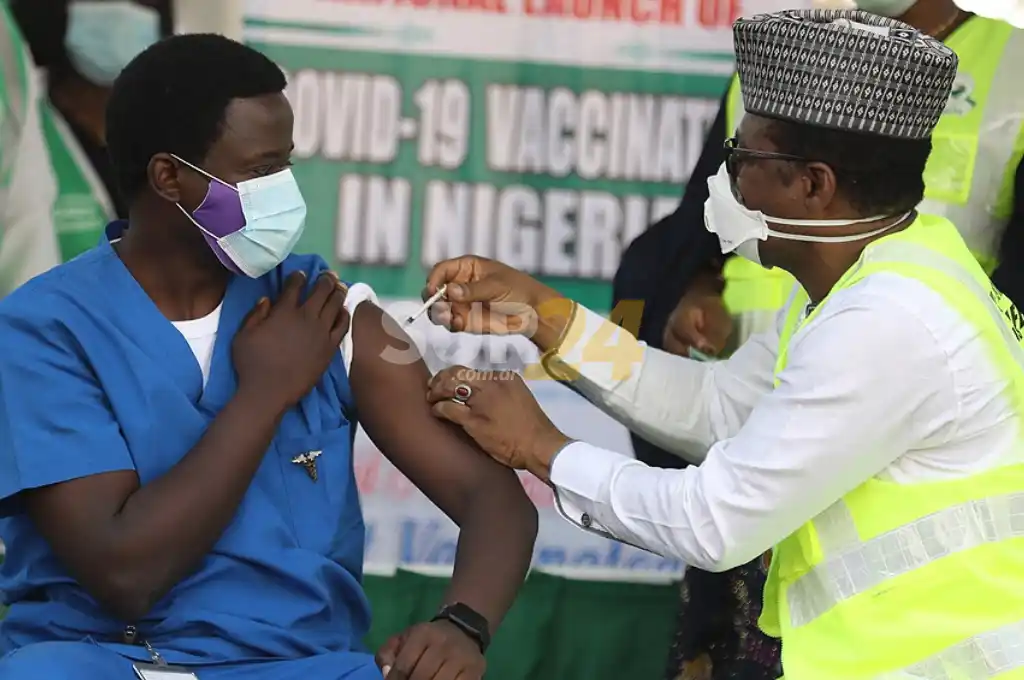 Solo 15 países de África lograron vacunar al 10% de su población