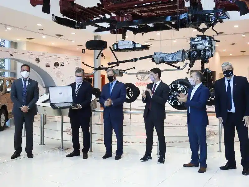 YPF es la primera empresa no autopartista reconocida por Toyota por su contribución regional 2020