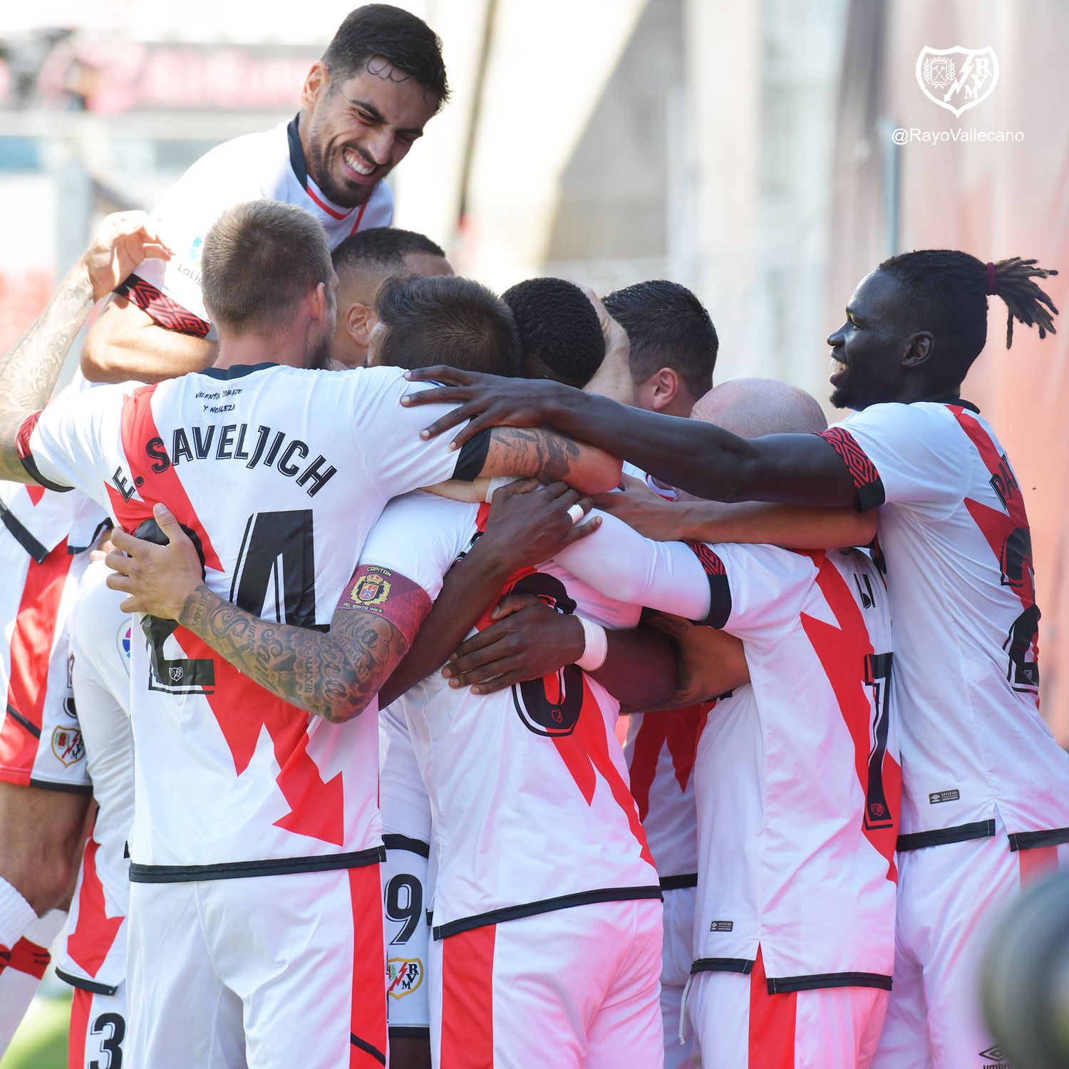 Saveljich fue titular en la goleada de Rayo Vallecano