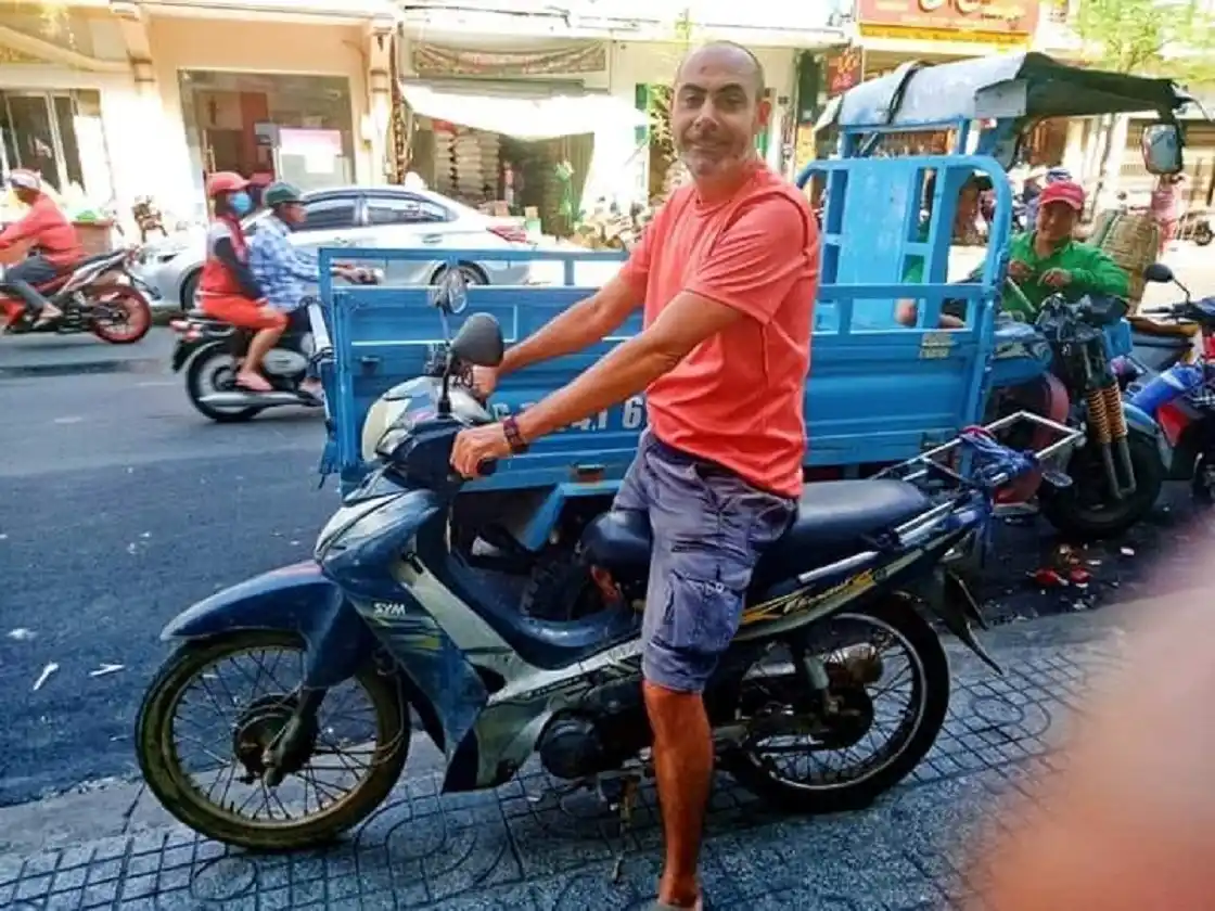 El gualeguaychuense que recorre ciudades exóticas y quedó varado por la pandemia