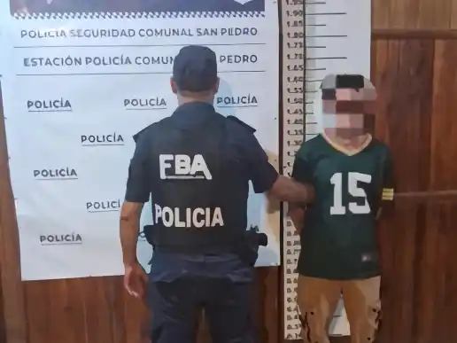 aprehendido por robar una motocicleta