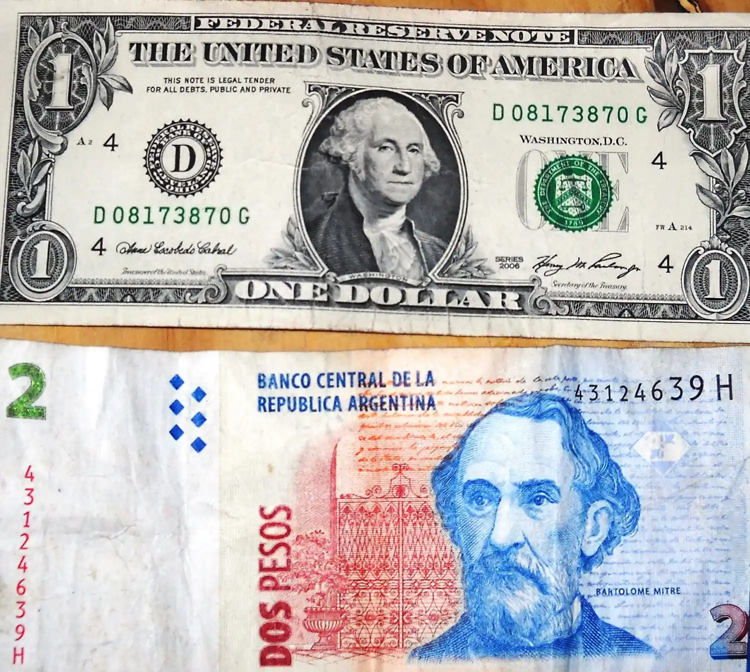 Cotización del dólar: Subió el oficial y bajó el blue 