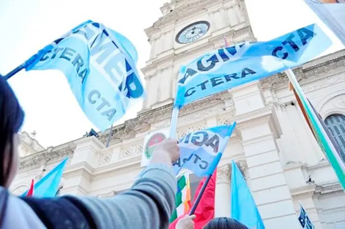 Hoy se reúnen en AGMER para delinear la demanda salarial 2020
