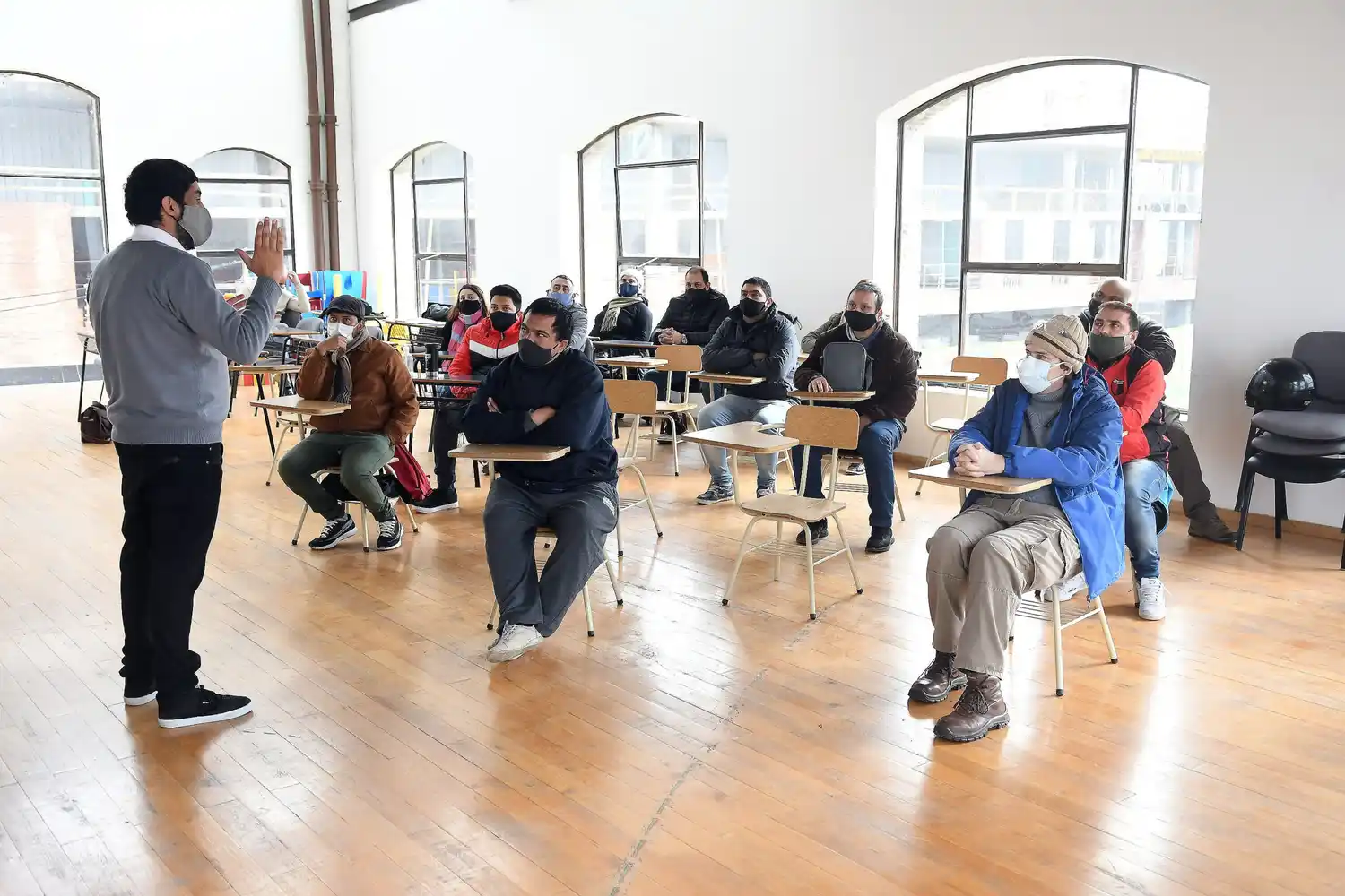 Se brindó una capacitación laboral para conductores de taxis