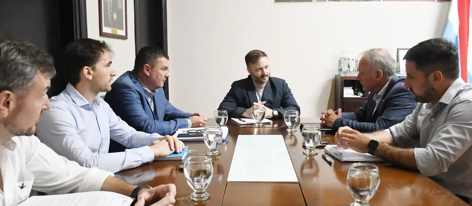 El intendente Azcué y el ministro Schneider confirmaron la reactivación de obras en Concordia