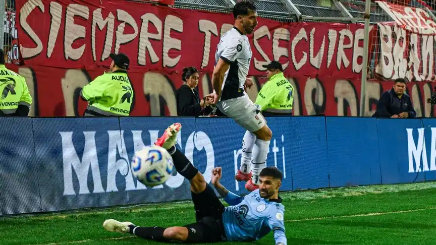 López se impone abajo ante Ávalos.