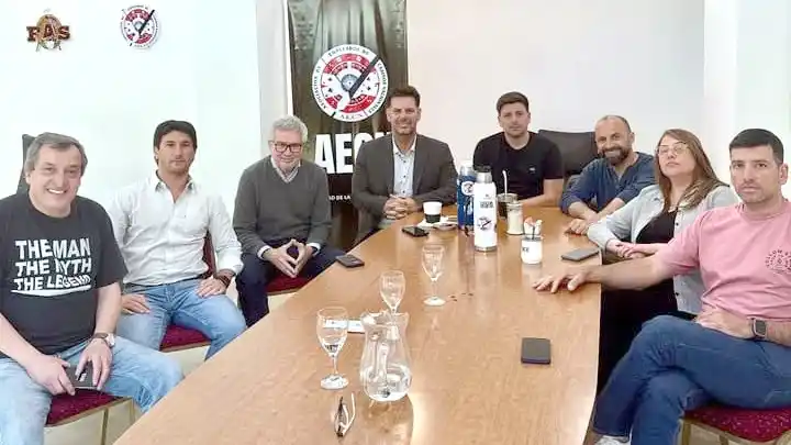 Marcelo Rivero. En una reunión por el casino