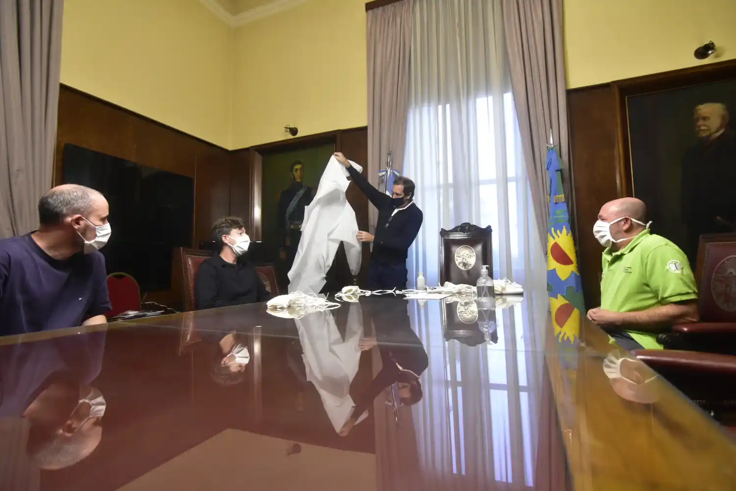 La Plata presentó protocolo para abrir más de 7 mil locales comerciales, industriales y de servicios