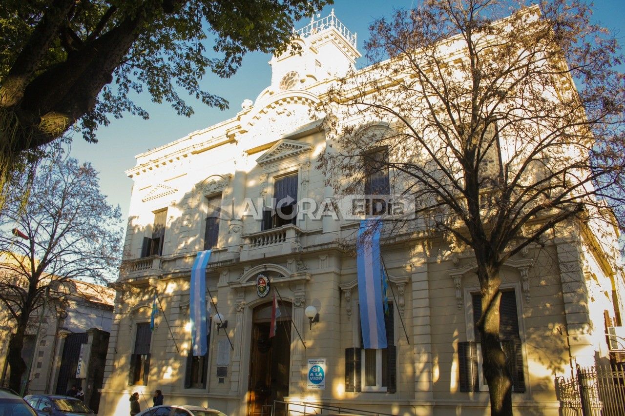 Comenzaron la instalación de fibra óptica que conectará a todas las dependencias del Municipio