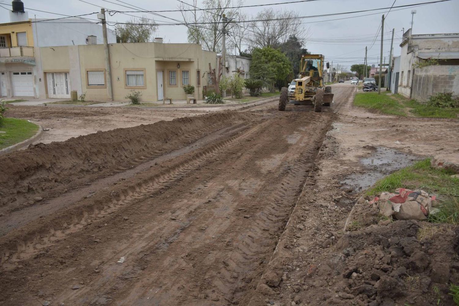 Pavimento: avanza a buen ritmo el plan