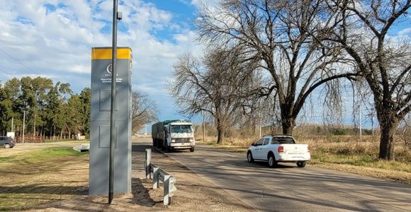 Fotomultas en ruta 191: “Pozos y ausencia de banquinas, pero tenemos tótem”