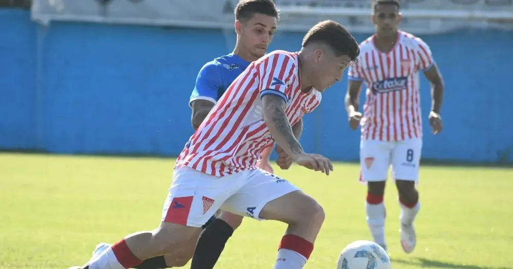 El partido se jugó en el estadio Genacio Sálice.