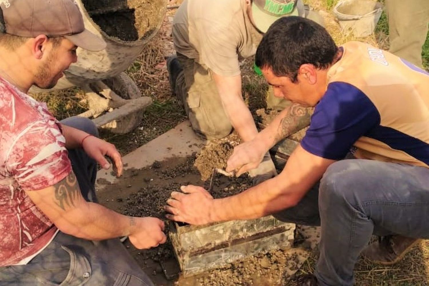 La Cooperativa Los Robles inició su proyecto de fabricación de bloques