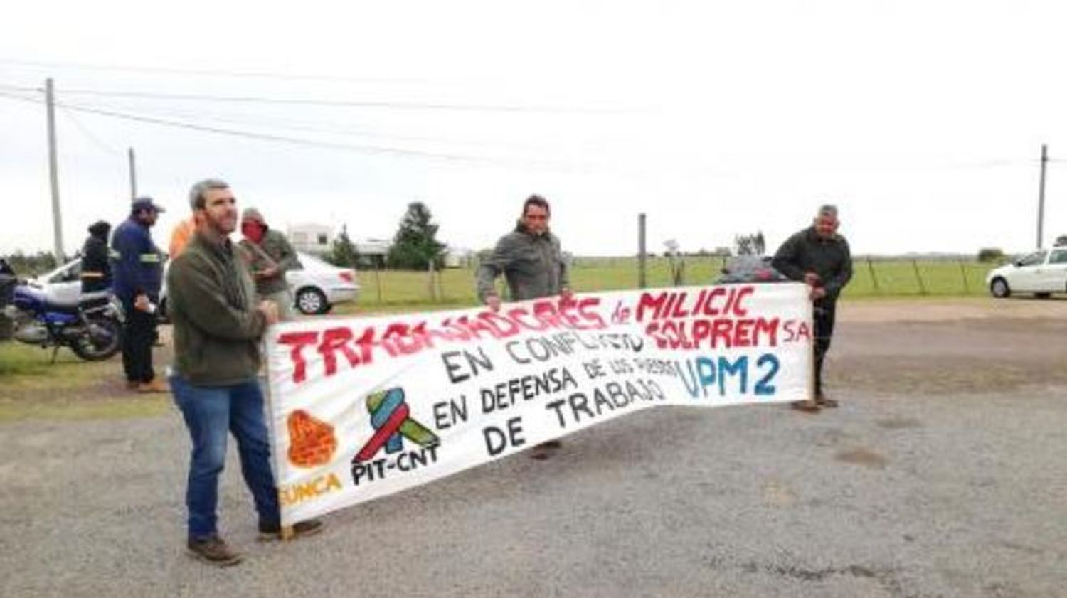 Paro de trabajadores de Milicic, la empresa que contrató UPM para construir la nueva papelera