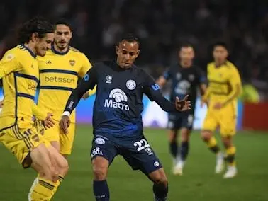 Cavani y Villa se medirán ésta noche a las 20 en la Bombonera.