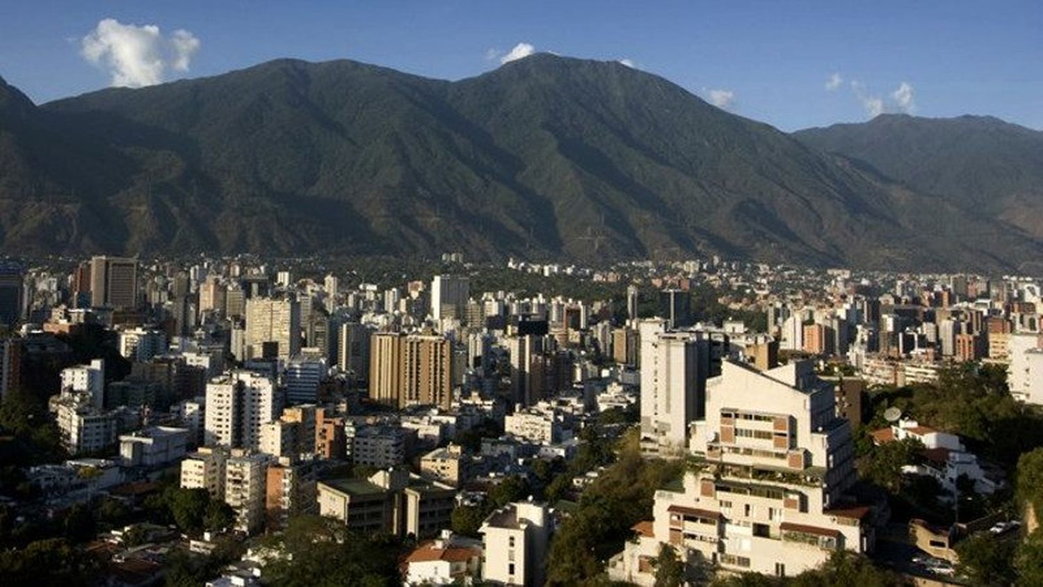 AN de Maduro quiere incorporar los municipios metropolitanos al gobierno del Distrito Capital